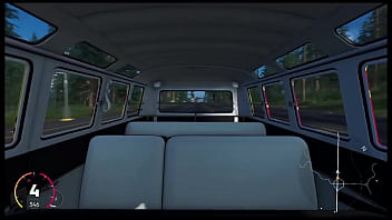 Mclaren sendo engolida por kombi