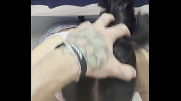 Olhares que dominam — a química entre debora e o pau grande que gozou na boca dela