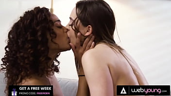 Naughty babes have wet threesome