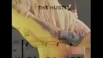 Me Agarra El Pene Y Empieza A Cantar The Hustle thumbnail