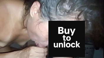 Sem frescura sentei gostoso gozei e ajoelhei pra chupar – gravei tudo pra você ver boquete vaqueira amadora caseiro