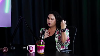 Falou um pouco sobre a terapia sexual e que "proíbe" a penetração e a mulher é colocada na reprodução marina karam sexóloga sheer red