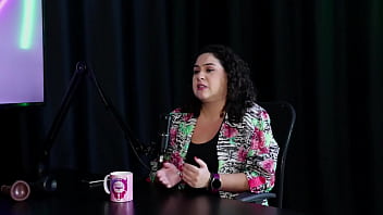 Falou um pouco sobre a terapia sexual e que "proíbe" a penetração e a mulher é colocada na reprodução marina karam sexóloga sheer red