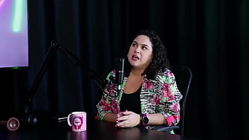 Falou um pouco sobre a terapia sexual e que "proíbe" a penetração e a mulher é colocada na reprodução marina karam sexóloga sheer red