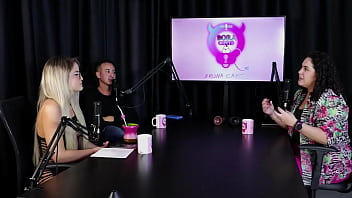 Falou um pouco sobre a terapia sexual e que "proíbe" a penetração e a mulher é colocada na reprodução marina karam sexóloga sheer red