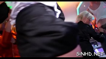 Moist group cock engulfing