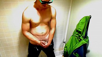 White thug jerking indoor