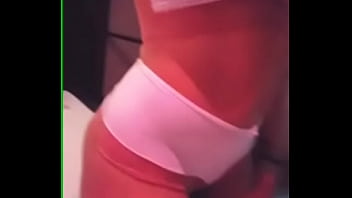 Ela ama se exibir na net