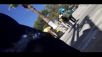 Caminado y sorprendida