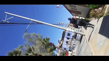 Caminado y sorprendida