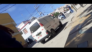 Caminado y sorprendida