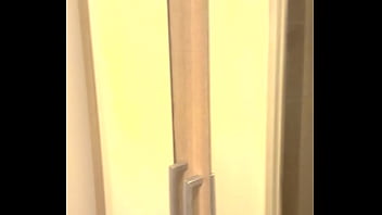 Coucou les loulous je suis rentrée de tournage petite douche pour me