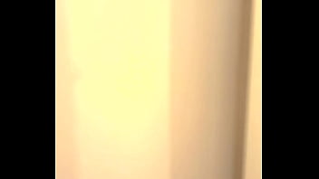 Coucou les loulous je suis rentrée de tournage petite douche pour me