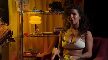 Podcast quente & úmido com as gostosas stellar e mibby anunciando as estréias de julho