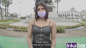 Venezolana sumisa de 18 años recibe su primera perforada anal en las calles de lima