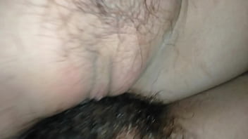 เย็ดหีให้น้ำแตกเข้าไปในรูแตด