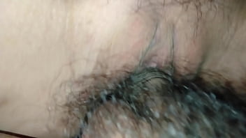 เย็ดหีให้น้ำแตกเข้าไปในรูแตด