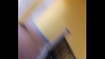 Bajo la falda en escaleras