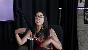 Fazia conteúdo lésbico tem vergonha de ver seus vídeos já fez menage e o fetiche que ela recusou foi luciana picchi sheer red