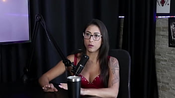 Fazia conteúdo lésbico tem vergonha de ver seus vídeos já fez menage e o fetiche que ela recusou foi luciana picchi sheer red