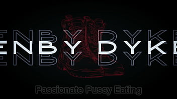 Late night pussy eating and fingering transmasc dykes fucking