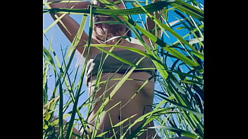 Profite du week end de pâques pour me découvrir intégralement