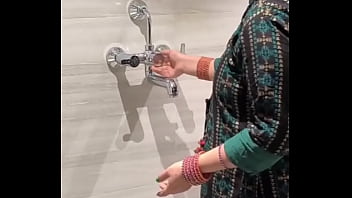 Take morning shower come with me