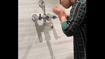 Take morning shower come with me