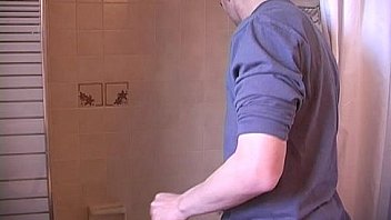Sexy Straight Guy Taylor Masturbating thumbnail
