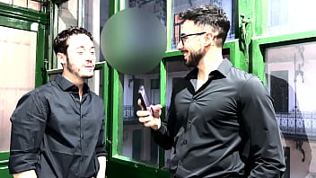 The real estate agent takes 3 cocks at double penetration and a destroyed ass