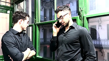 The real estate agent takes 3 cocks at double penetration and a destroyed ass