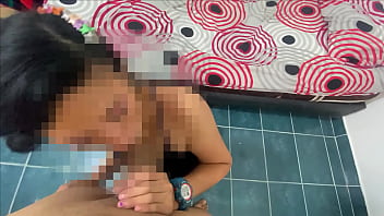 Mi cuñada horny acepta ir a mi habitacion y termina con mi verga en la boca