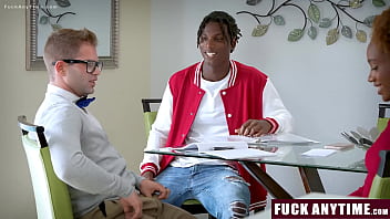 Teaching session turns into freeuse threesome