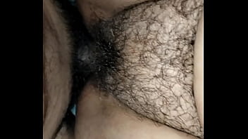 Esposa recibe su porsion de leche