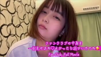 お気に入りのぴちぴちのスキニージーンズを履いたまま、パンツがすぐ濡れちゃうくらいデンマ当てました。オナニーってやっぱり気持ちぃね…