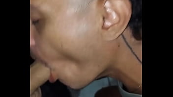 Fomos Na Praia E O Novinho Do Meu Trabalho Falou Que Não Ia Deixar Eu Chupar O Pau Dele Hoje Mas Chegou No Trabalho Ele Não Resistiu thumbnail