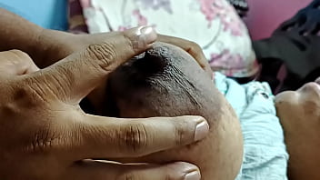 Lover satisfy the bengali bhabi hottest boob massage