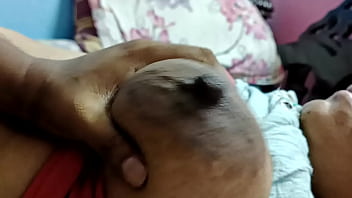 Lover satisfy the bengali bhabi hottest boob massage