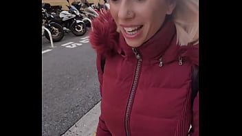 Hello la team une baise matinale j'adore mais à ma grande surprise c'est