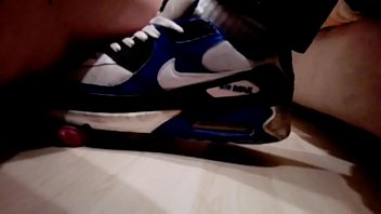 Nike Air Max Delicioso thumbnail