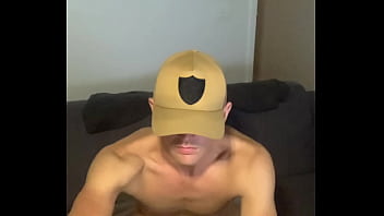 This aussie model loves to get out his long cock