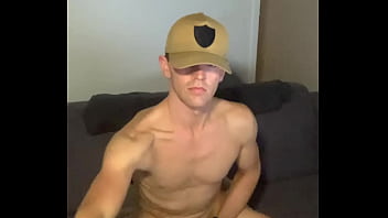 This aussie model loves to get out his long cock