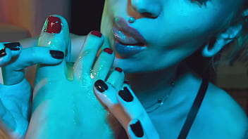 Please suck my sticky toes