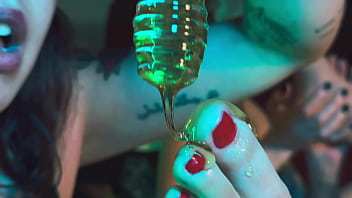 Please suck my sticky toes