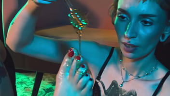 Please suck my sticky toes