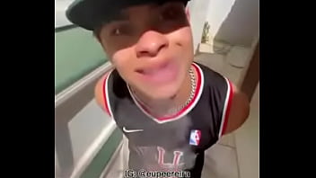 Negão comendo cuzinho