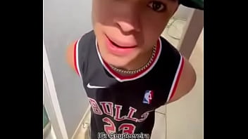 Negão comendo cuzinho