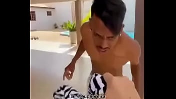 Negão comendo cuzinho