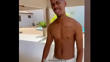 Negão comendo cuzinho