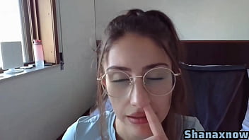 Shanaxnow nose fetish eating boogers press nostrils moaning